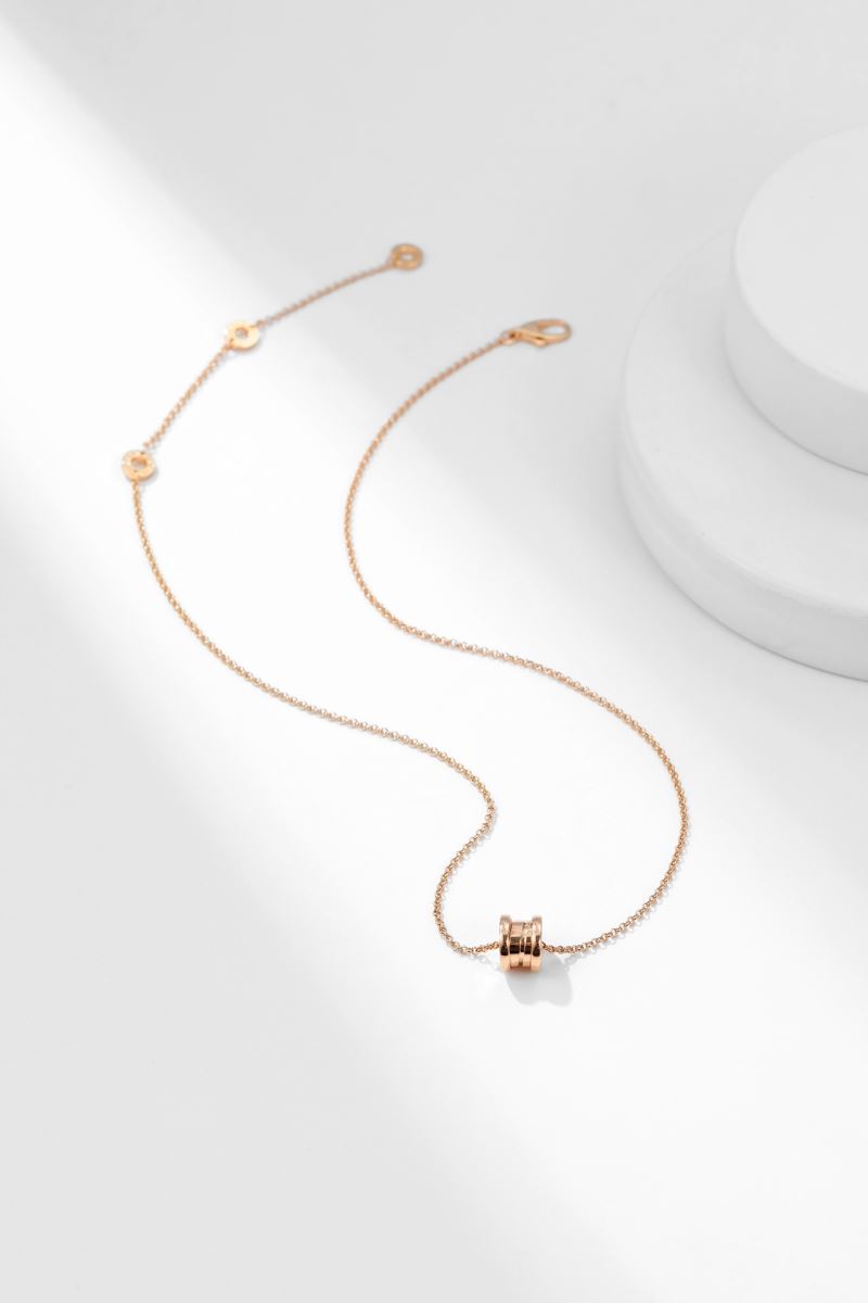 Bv1g*ai necklaces